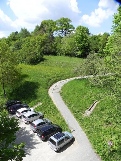Parkplatz Eselsmühle · Weg hoch zum Bundeswanderweg 